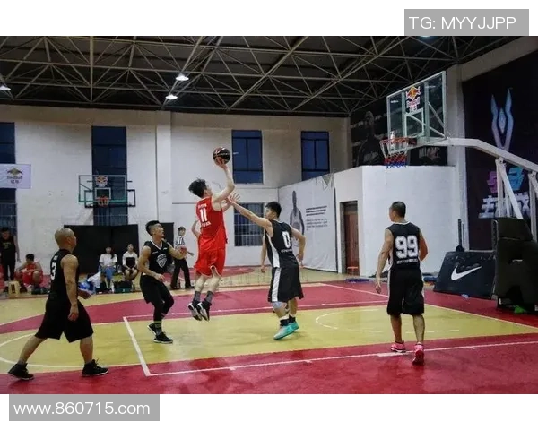 钻石联赛点评：上海足球队展现灵活战术与团队配合的精彩表现